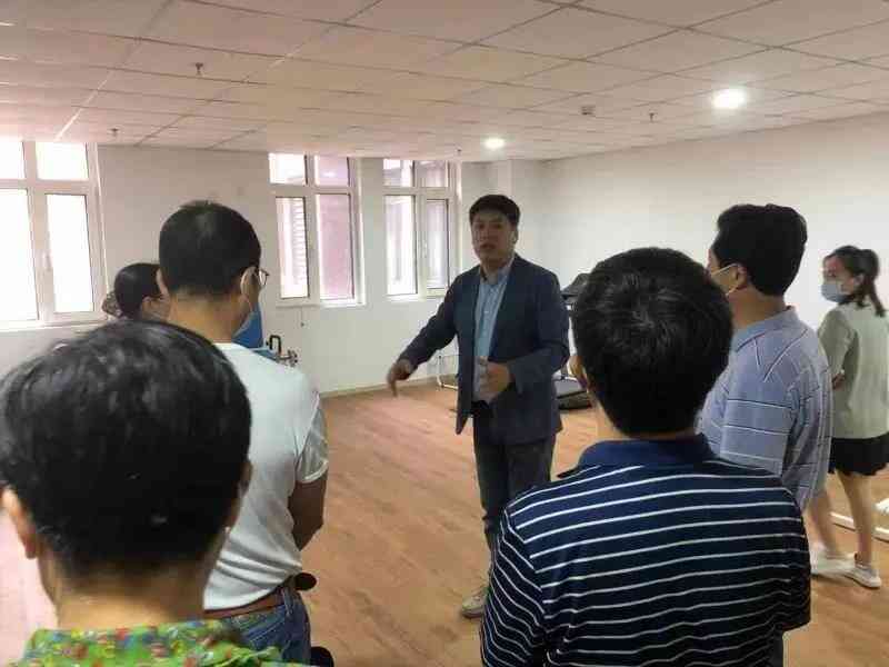西青区政协辅导前来西青J9集团国际站智慧为老服务中心调研领导工